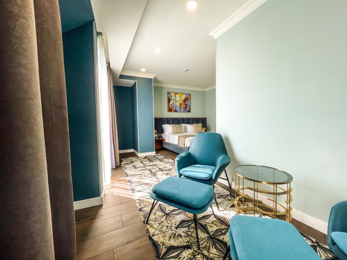 Grand Opera Hotel Кутаиси Екстериор снимка