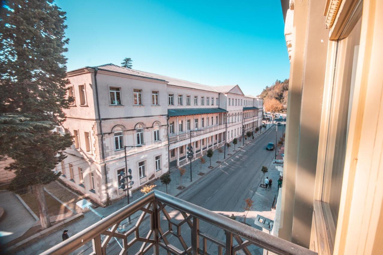 Grand Opera Hotel Кутаиси Екстериор снимка
