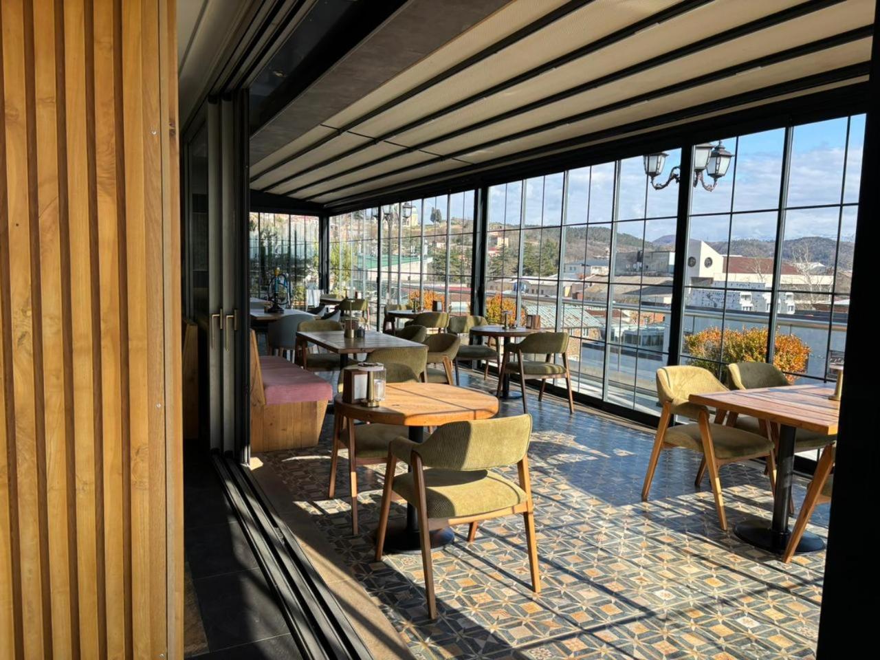 Grand Opera Hotel Кутаиси Екстериор снимка